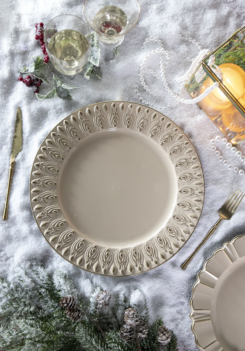 Elegant Plastic Charger Plate (Set of 8)