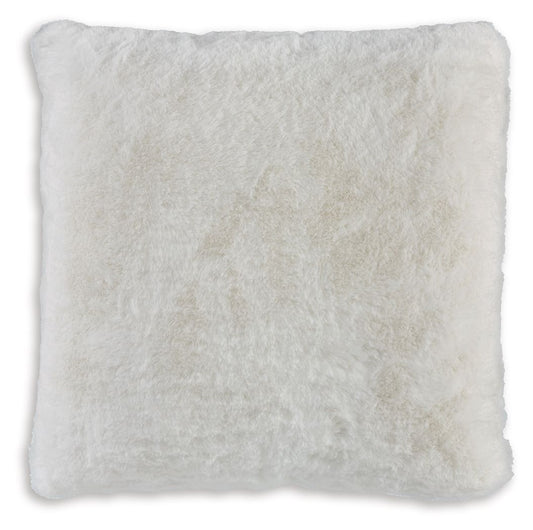 Gariland - Faux Fur Pillow