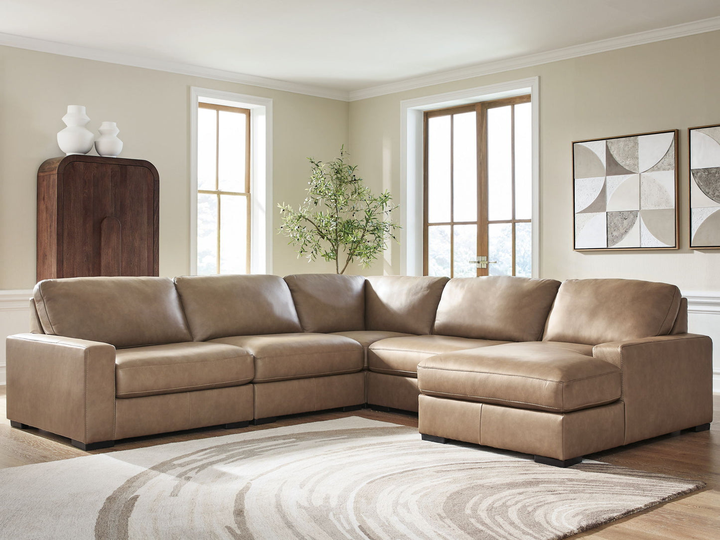 Veronella - Sectional